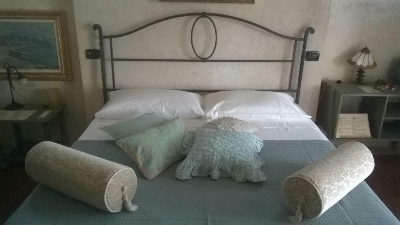 Bed And Breakfast Posserle Padenghe sul Garda Kültér fotó